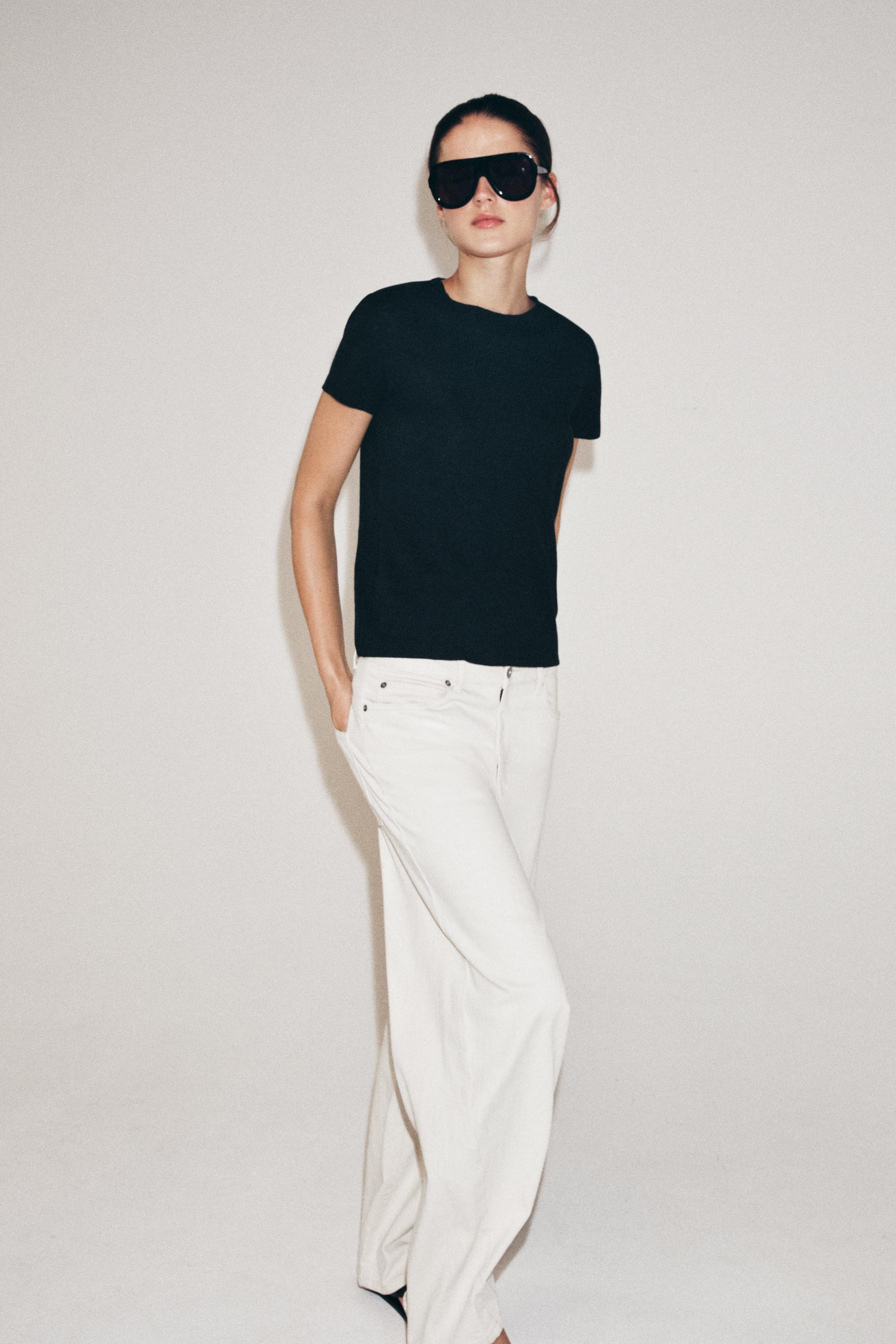 SHORT SLEEVE LINEN BLEND T-SHIRT